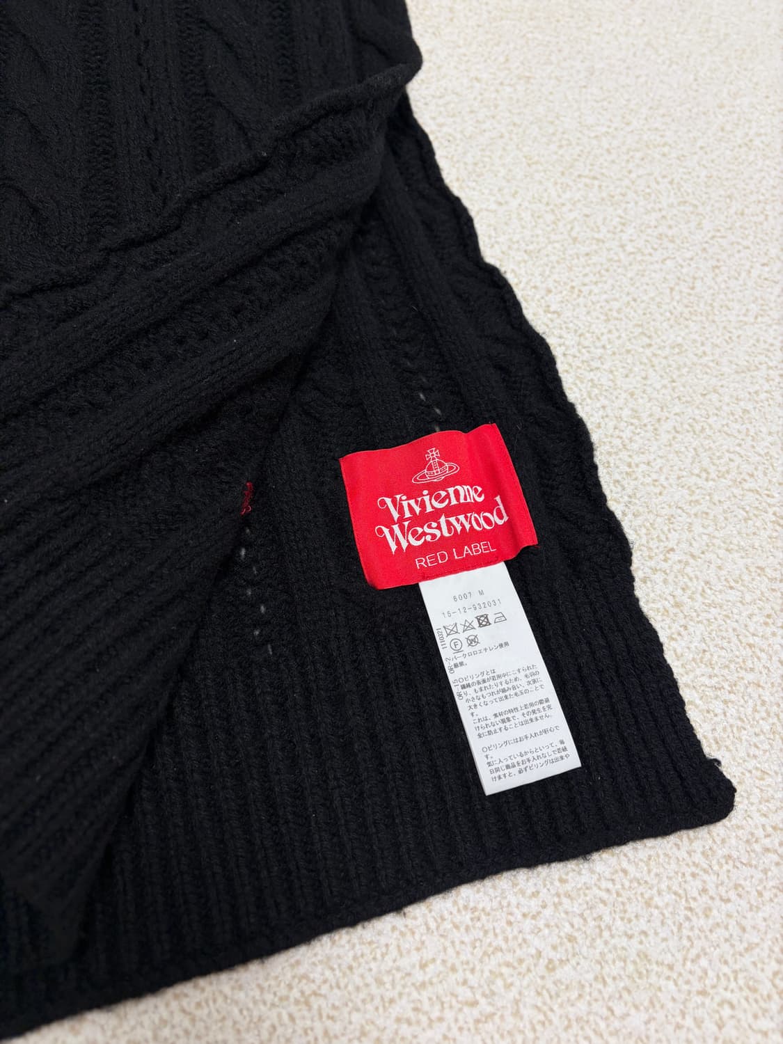 비비안웨스트우드 케이블 스티치 머플러 블랙 상품이미지4