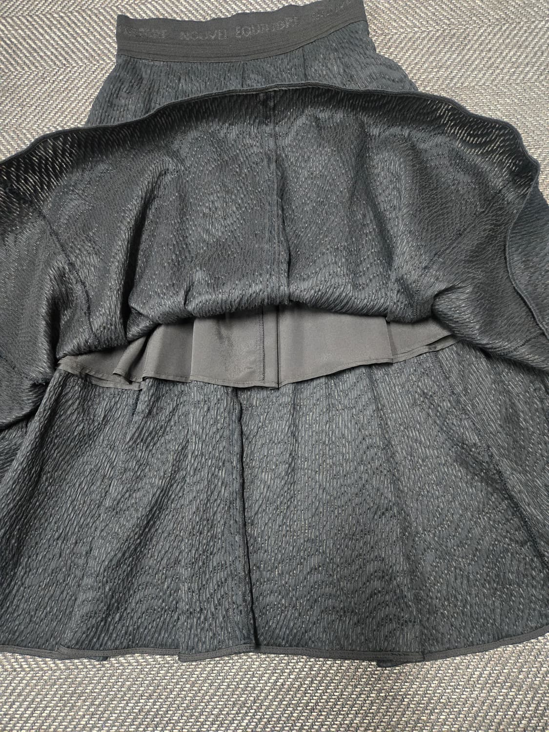 한섬 시스템 23ss SYSTEM 블랙 플레어 스커트 밴딩스커트 상품이미지5