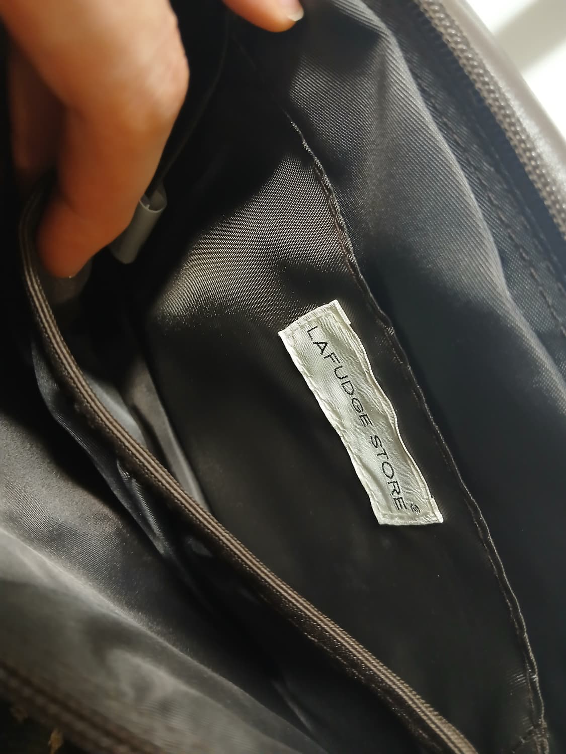 버핑레더 플랩 미니 크로스백 Brown (무료배송) 상품이미지3