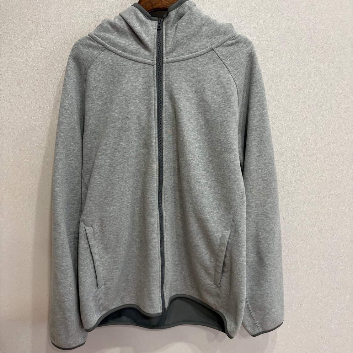 유니클로 후드집업 XL 회색 상품이미지1