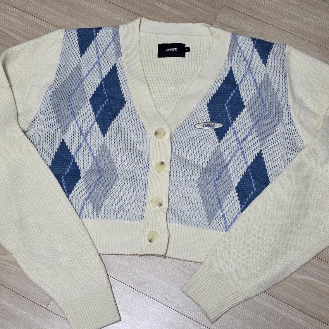 chuck) 무신사 시그니처 아가일 크롭 아이보리 크림 로맨틱빈티지가디건 상품이미지2