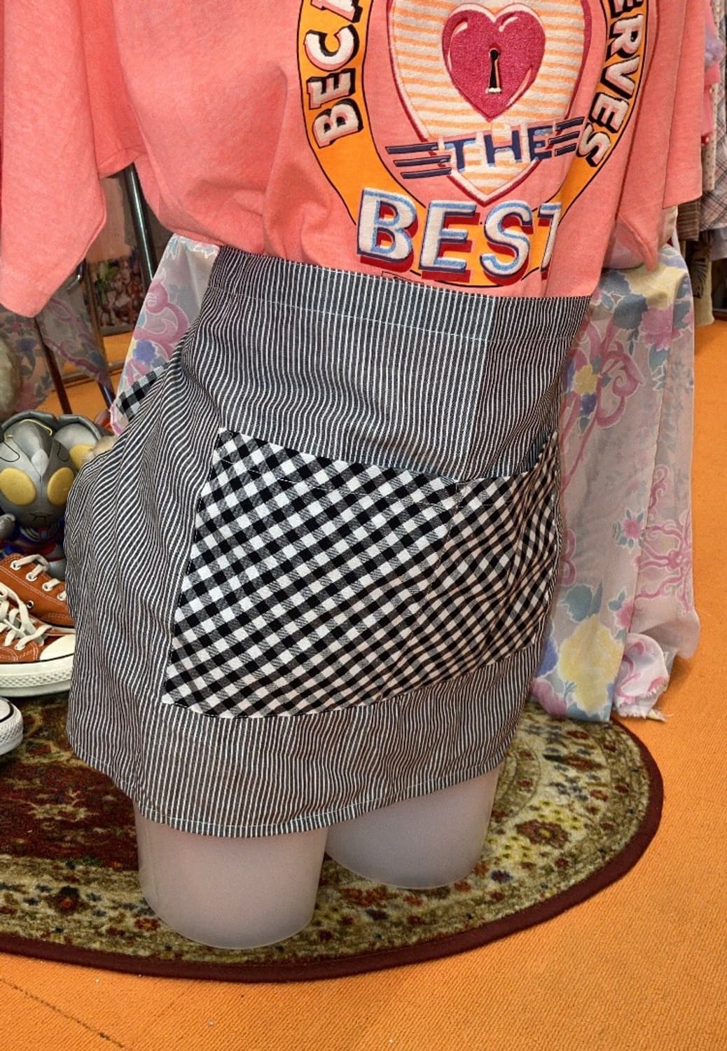 빈티지 블랙 체크 에이프런 상품이미지1