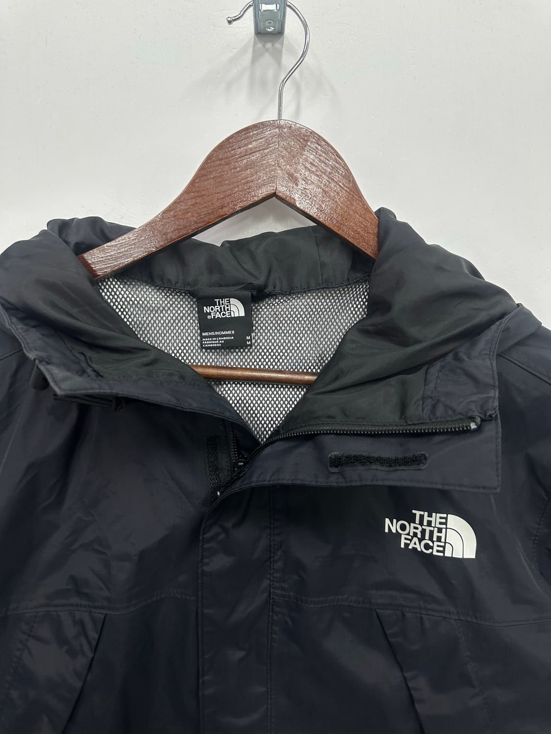 노스페이스 블랙 바람막이 상품이미지2