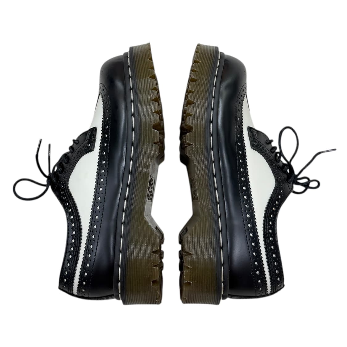 닥터마틴 10458 윙팁 미키마우스 슈즈 블랙 화이트 230 상품이미지4