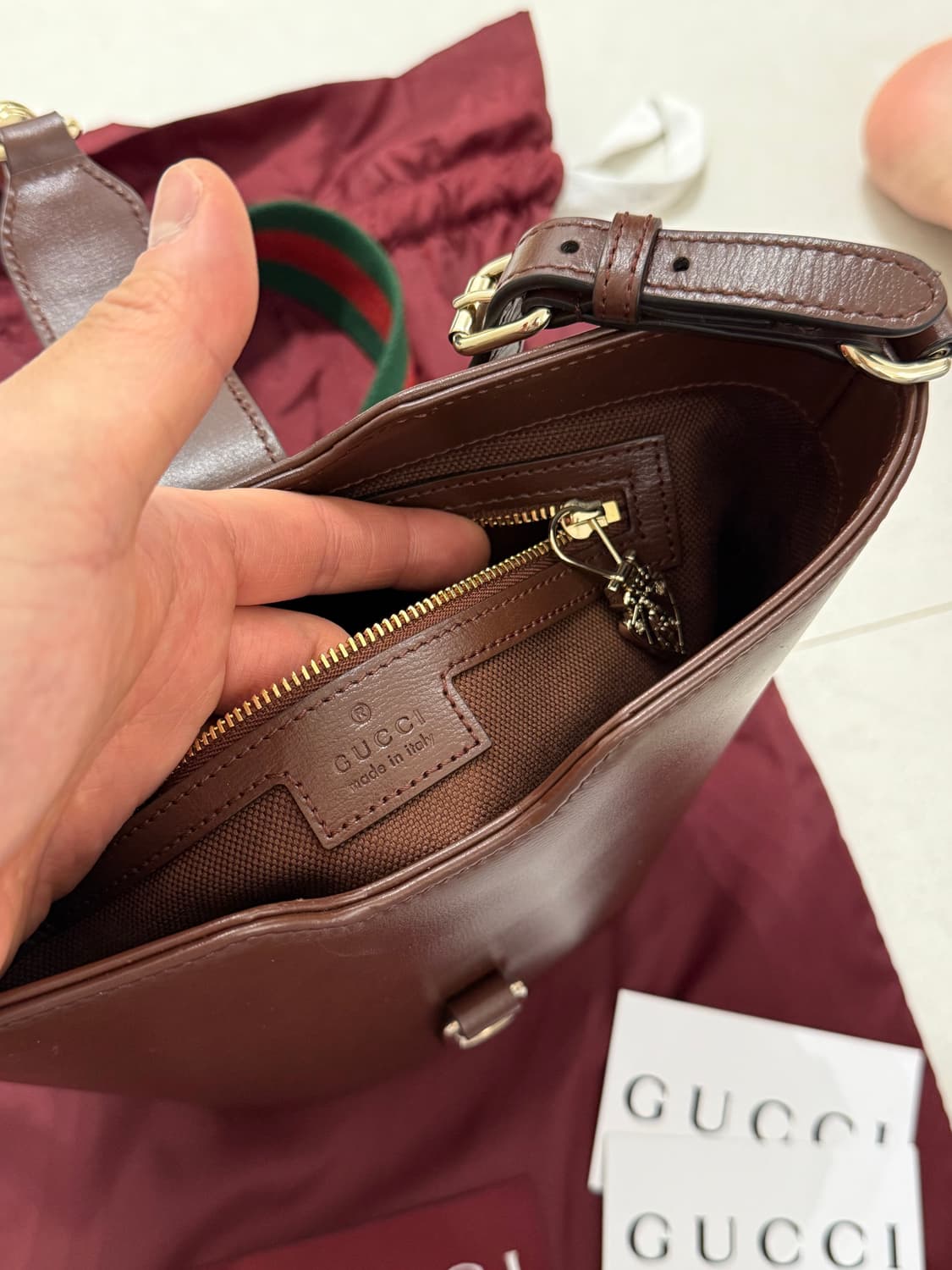 구찌 미니 버킷 숄더백 로쏘 앙코라 레더 상품이미지4