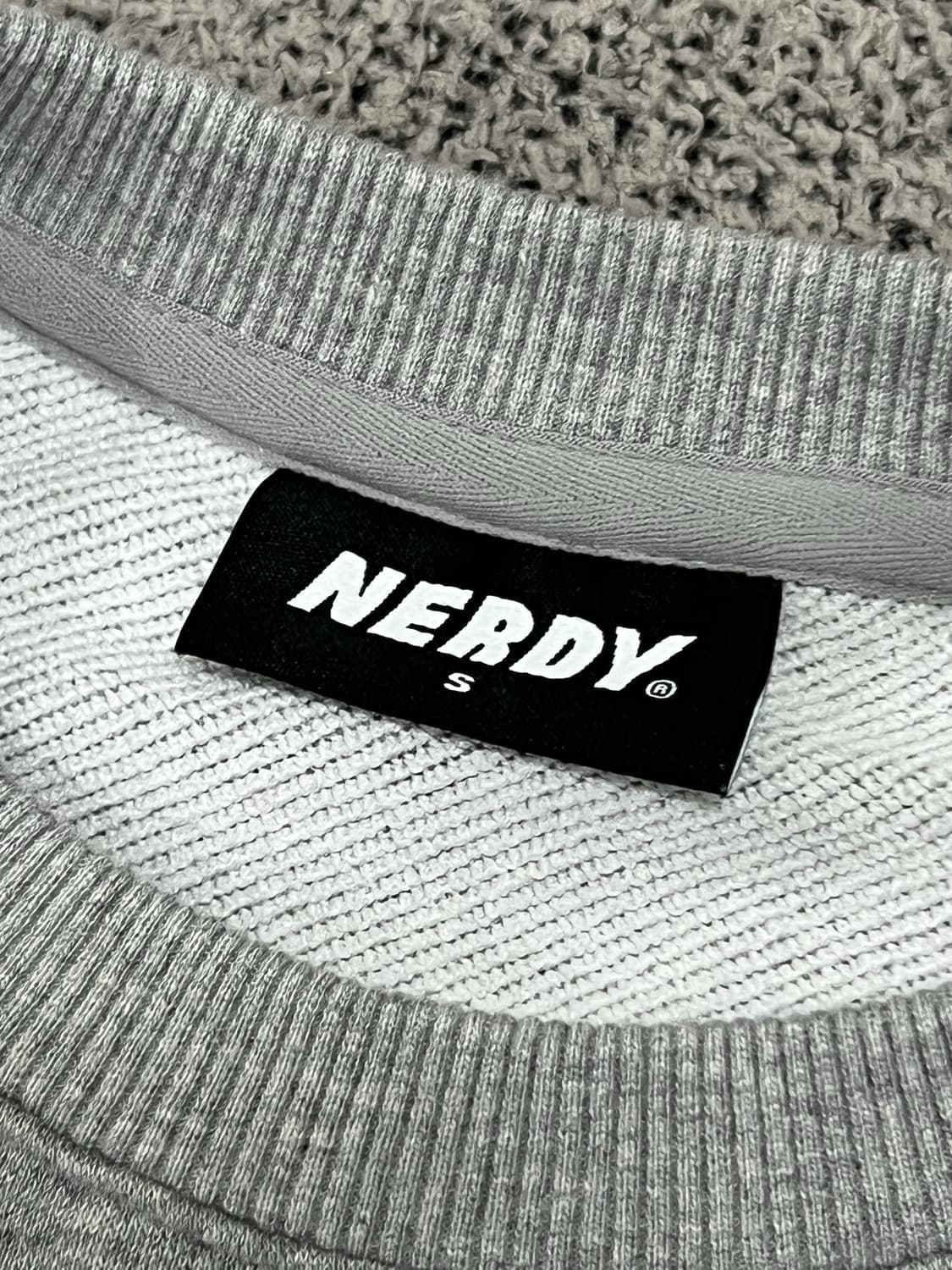 (S) 널디 자수로고 맨투맨 그레이 상품이미지2