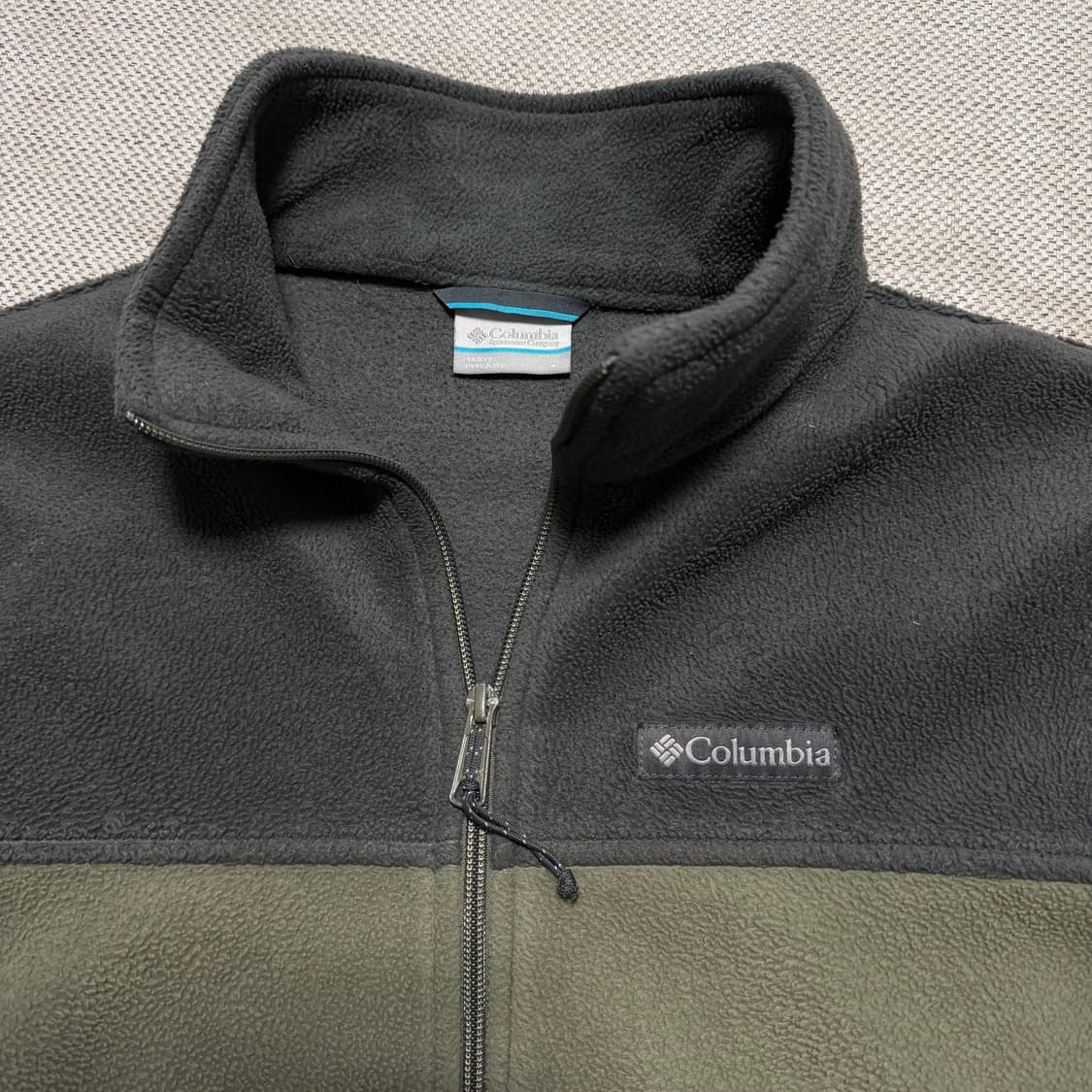 컬럼비아 카키 플리스 자켓 상품이미지2