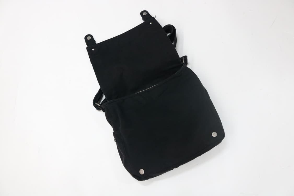 DIESEL 디젤 빈티지 엠보 로고 블랙 캔버스 메신저백 상품이미지7