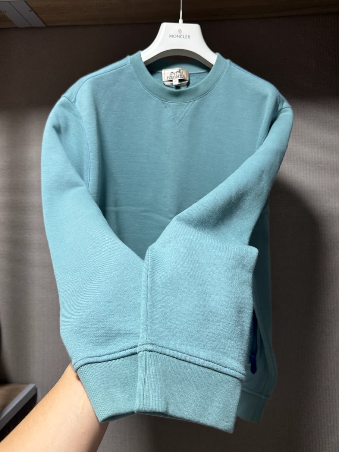 에르메스 지퍼 포켓 맨투맨 블루 M  상품이미지7