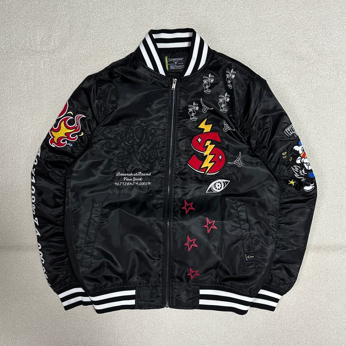 SCREENSHOT 바시티 봄버 재킷 상품이미지2