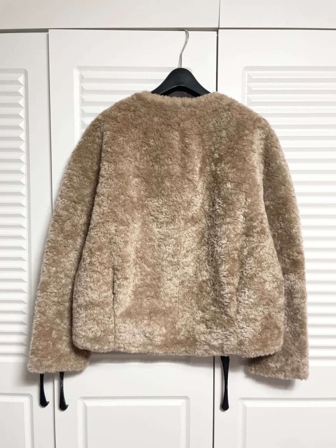 아떼바네사브루노 무스탕 상품이미지4