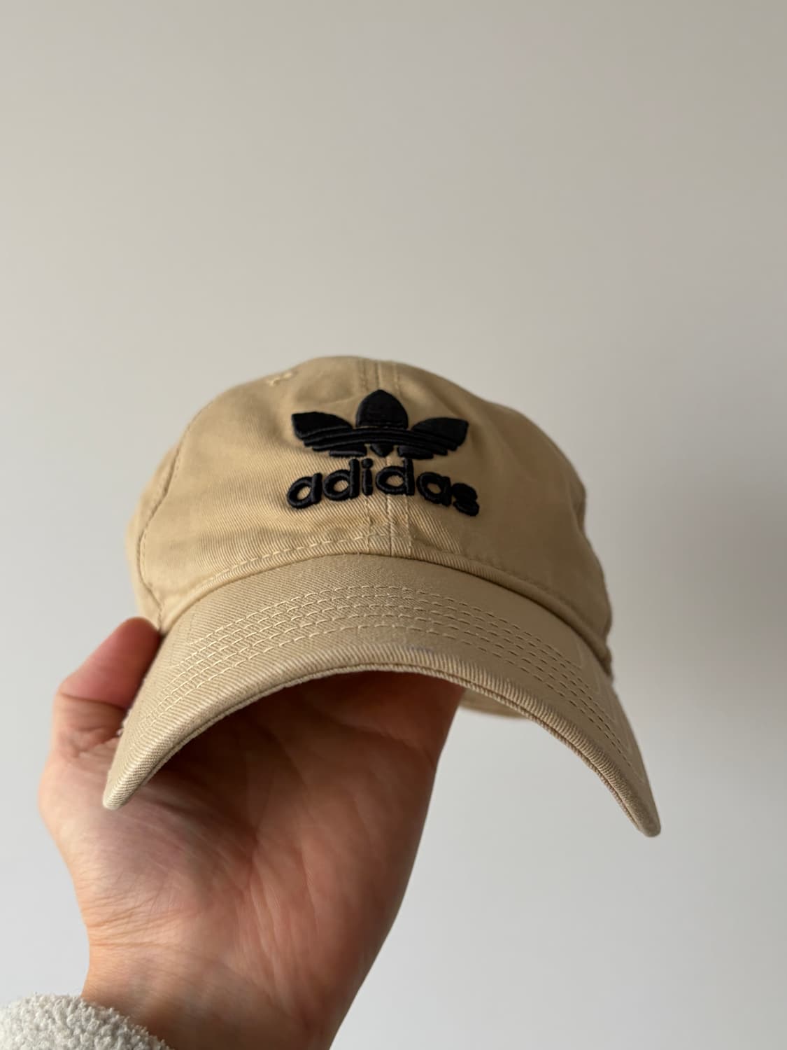 아디다스 오리지널 삼선 베이지 볼캡 상품이미지3