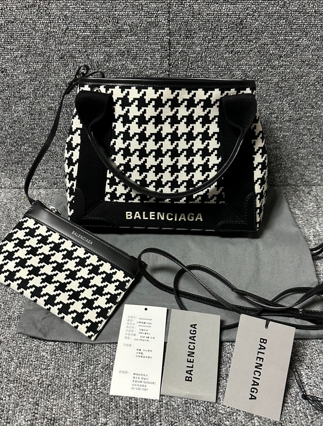 발렌시아가 토트백  상품이미지1