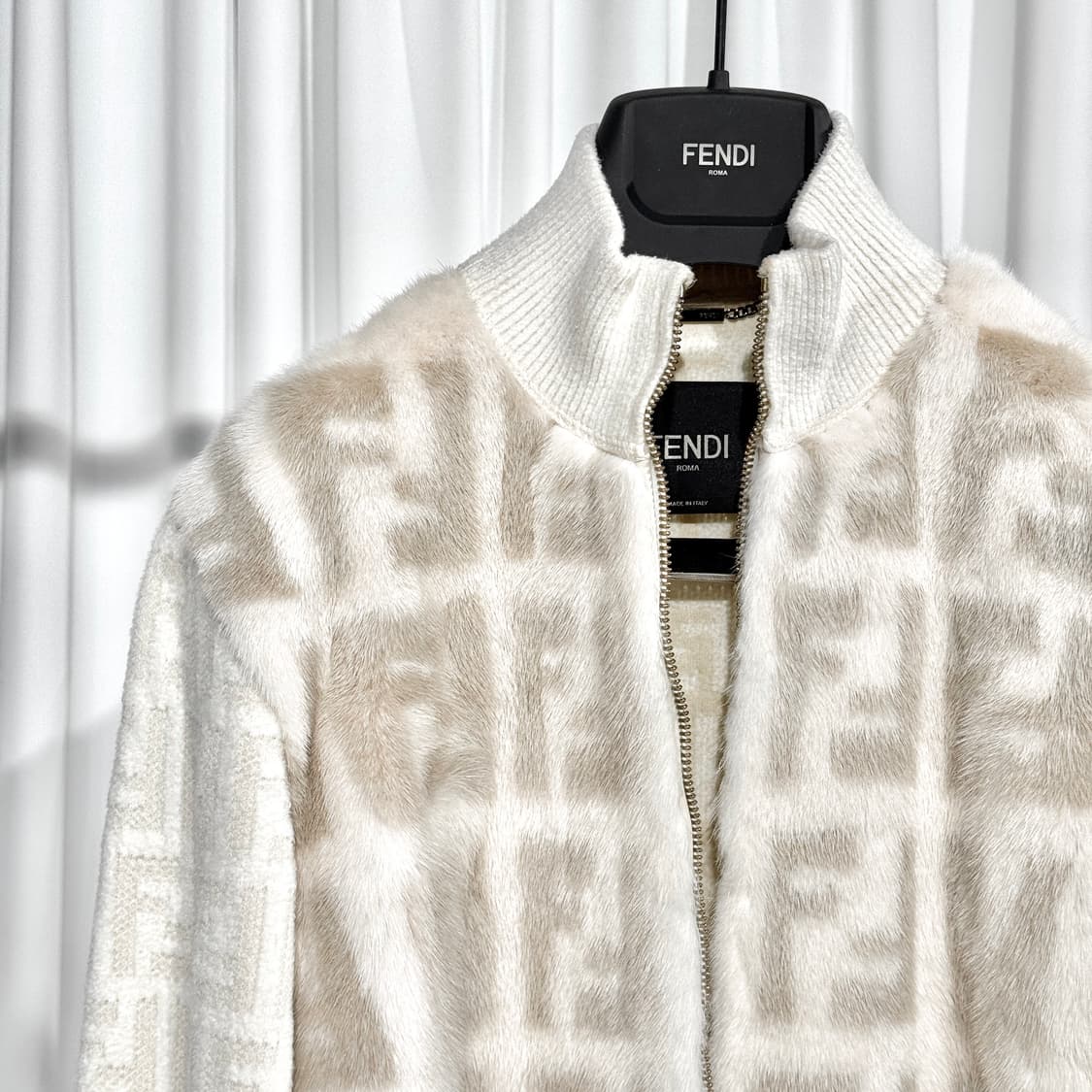 VIP 한정판 펜디 밍크 레더 니트집업 상품이미지2