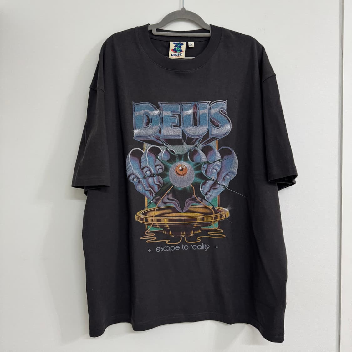Deus 그래픽 티셔츠 새상품 L 상품이미지1