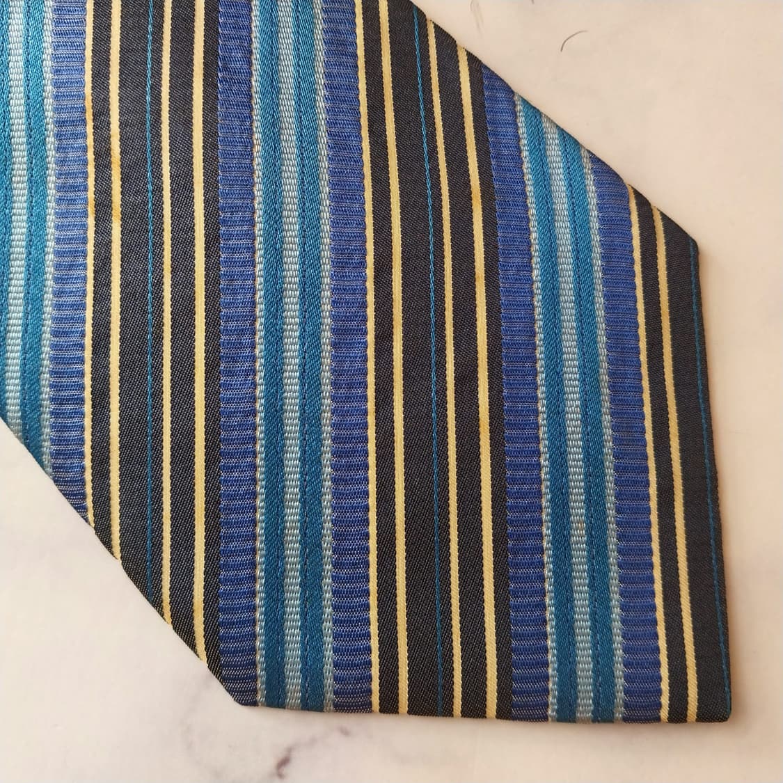 더반 실크 블루 스트라이프 넥타이 9.7cm A등급 k1912
 상품이미지6