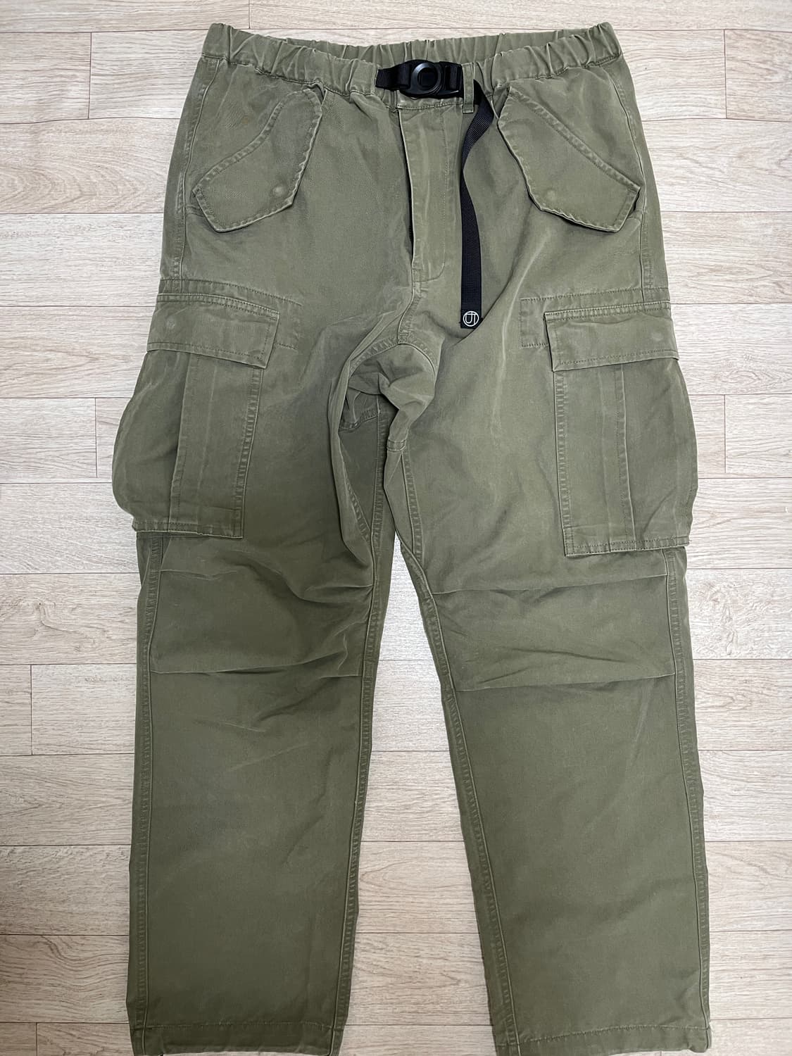 아웃스댄딩 카고팬츠 상품이미지1