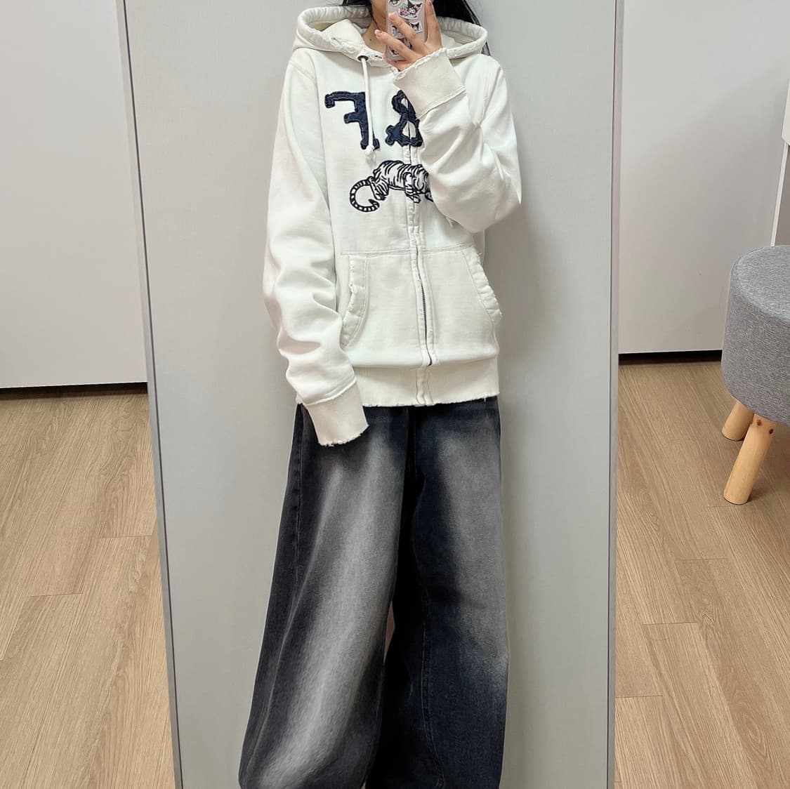 아베크롬비 타이거 자수로고 화이트 후드집업 상품이미지2