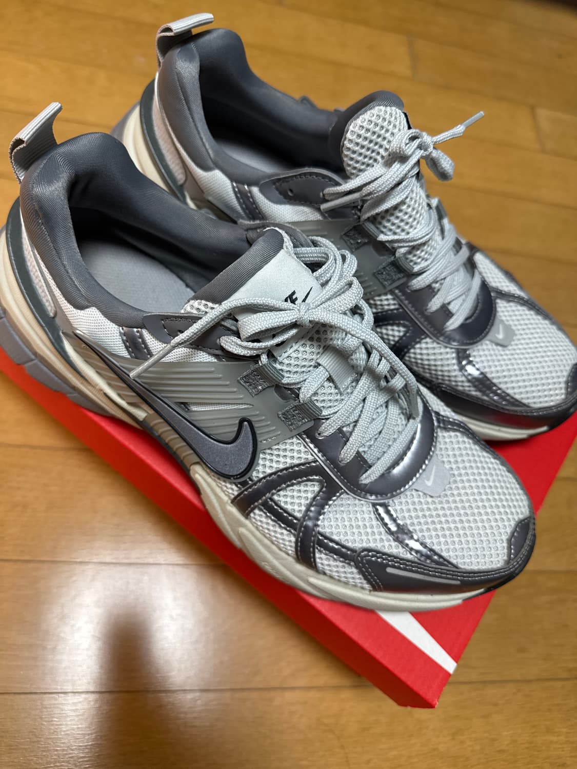 나이키 v2k run 그레이 270 상품이미지1