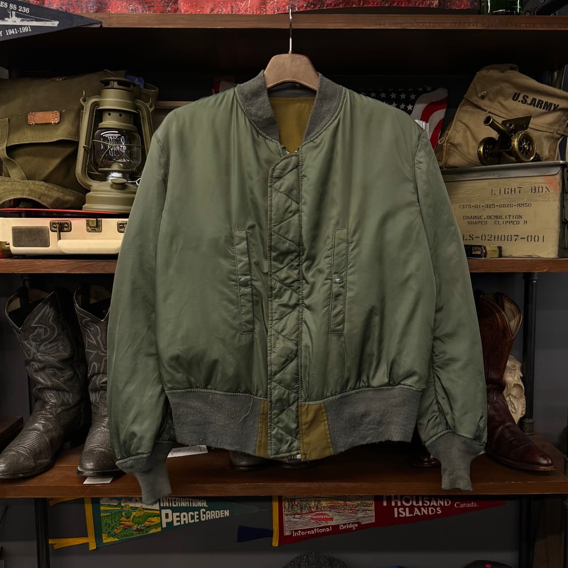 90s 알파 인더스트리 리버시블 플라이트 MA1 밀리터리 봄버 자켓 상품이미지2