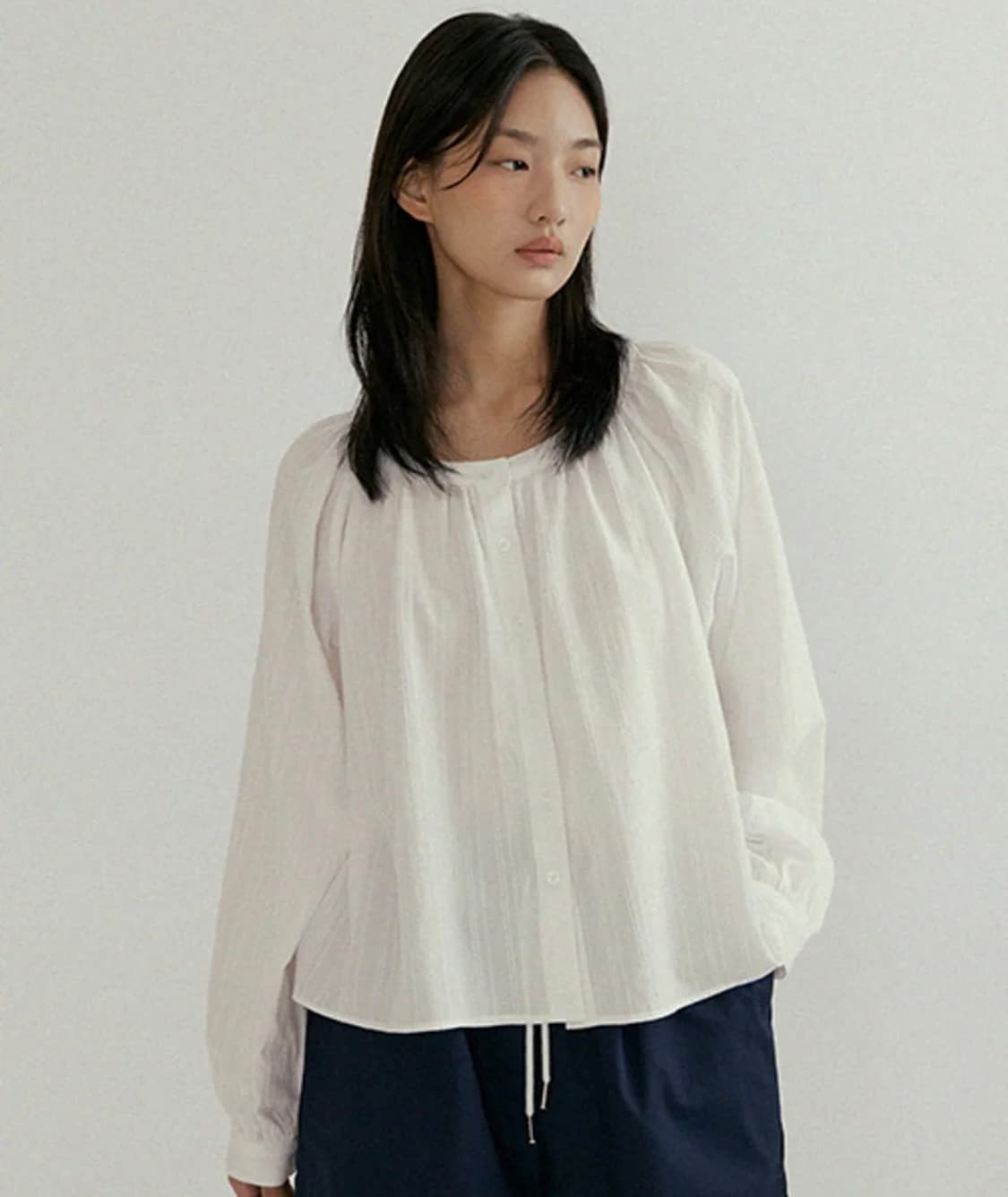 링서울 stripe shirring volume blouse-ivory 상품이미지1