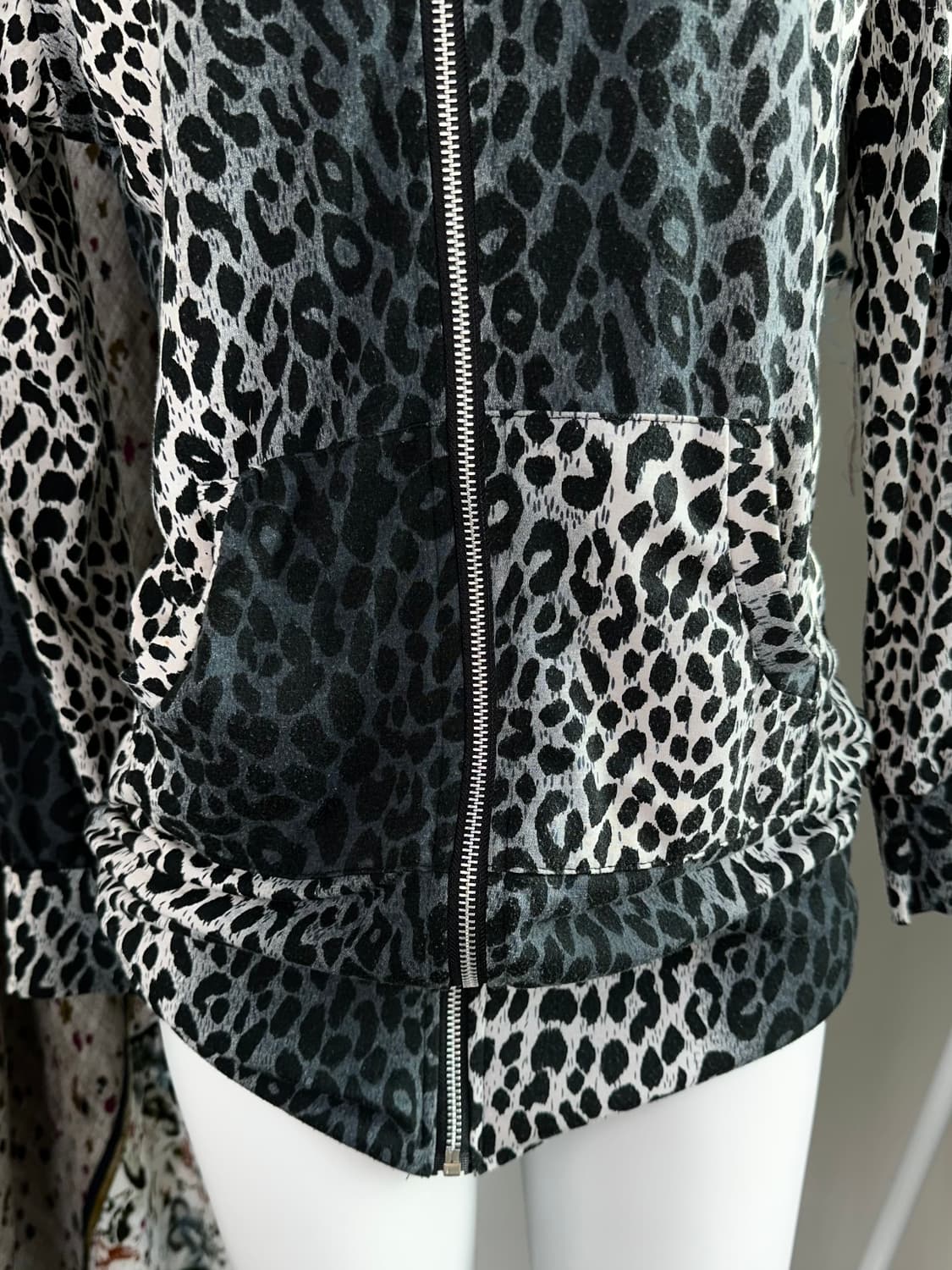 그레이 레오파드 후드 집업 상품이미지7
