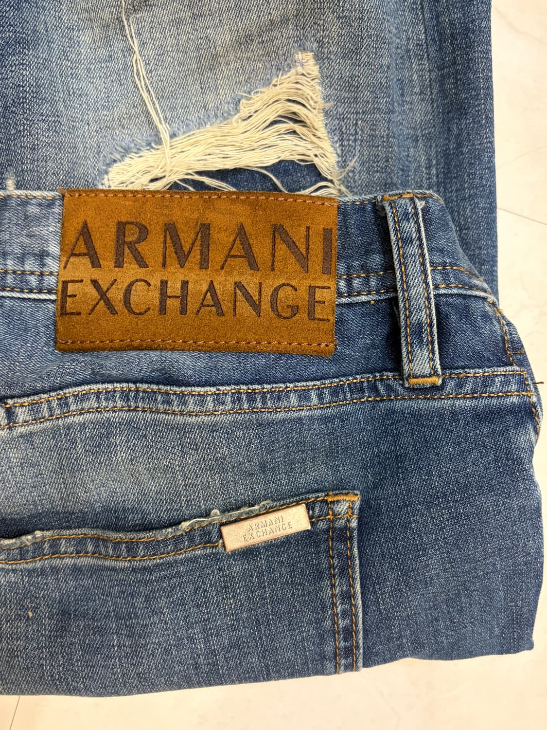 Armani Exchange Straight Jeans 상품이미지1
