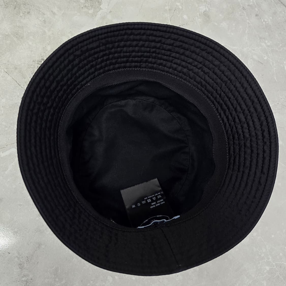 프라다 리나일론 버킷햇 모자 L사이즈 판매 상품이미지5