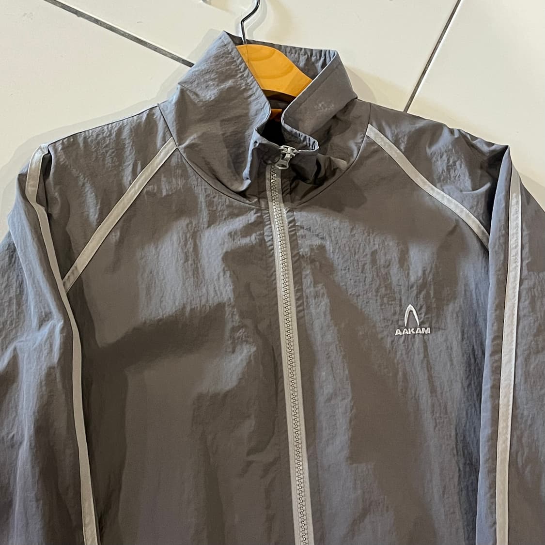아캄 나일론 라인 재킷 그레이 상품이미지2