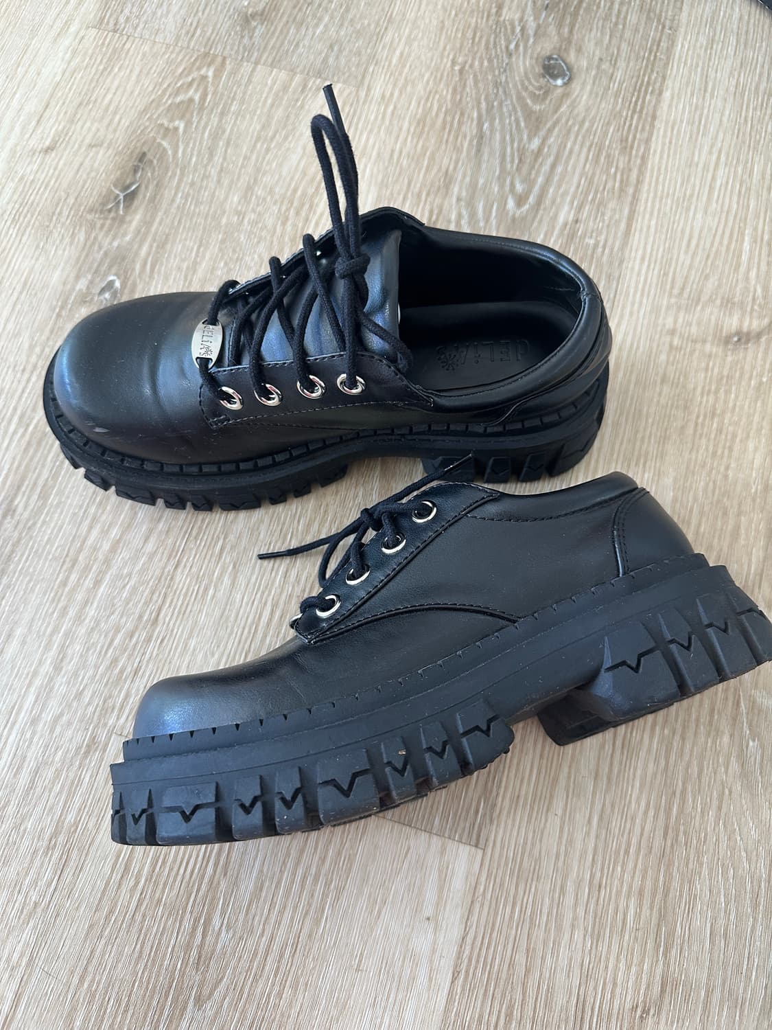 [예약판매] Dolls Kill 옥스포드 청키플랫폼 상품이미지4