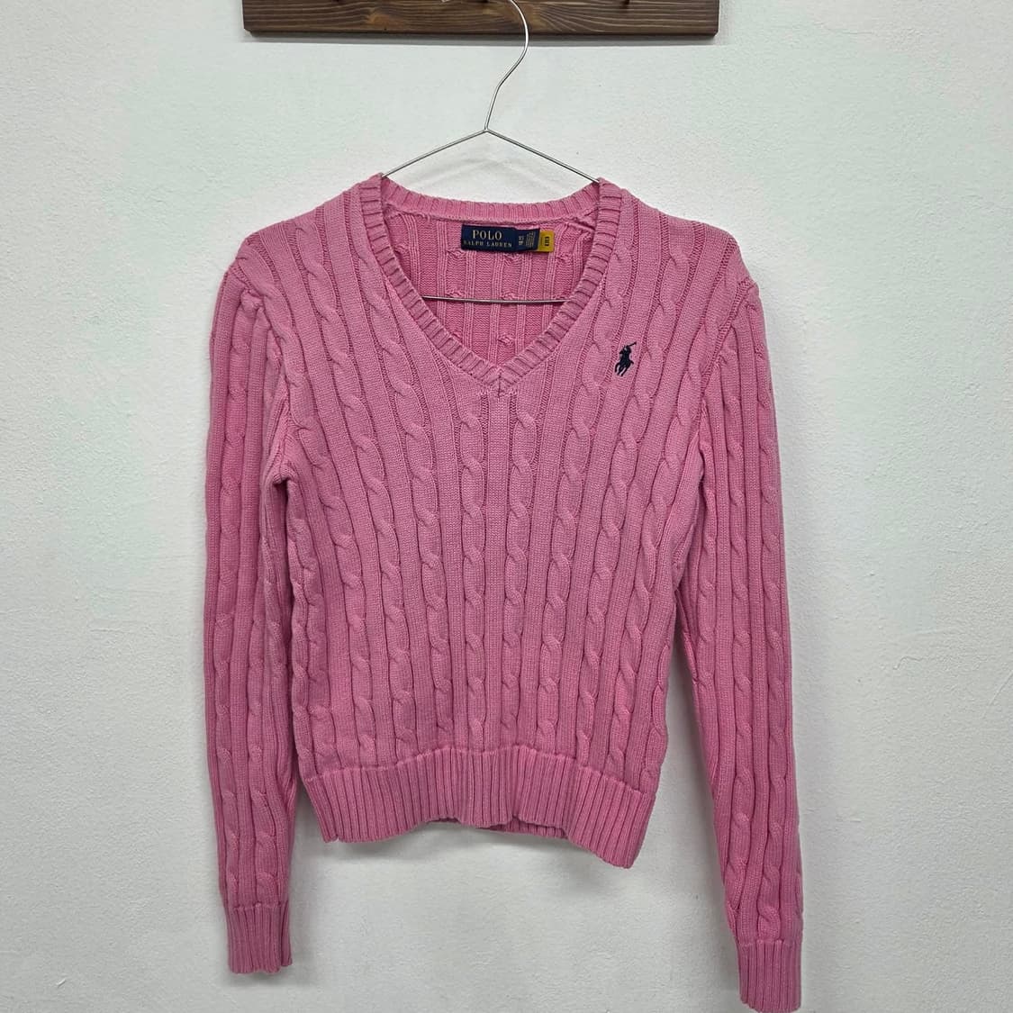 폴로 랄프로렌 신형 큐알택 핑크 케이블  브이넥 걸즈 니트(XS) 상품이미지4