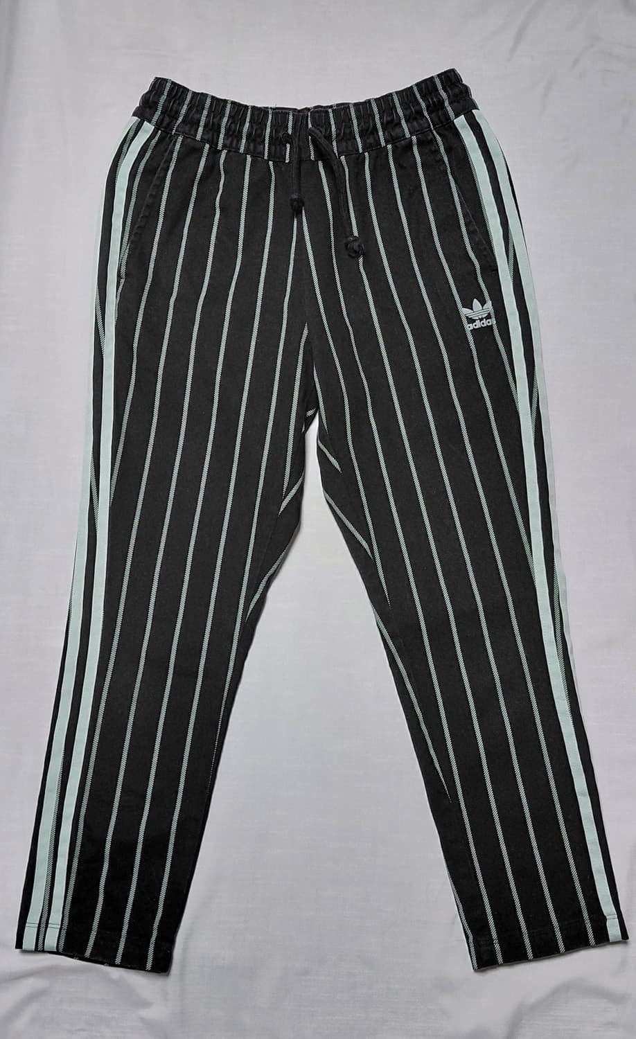 [정품] 아디다스 오리지널스 핀스트라이프 트랙 팬츠 (DU9886) 상품이미지2