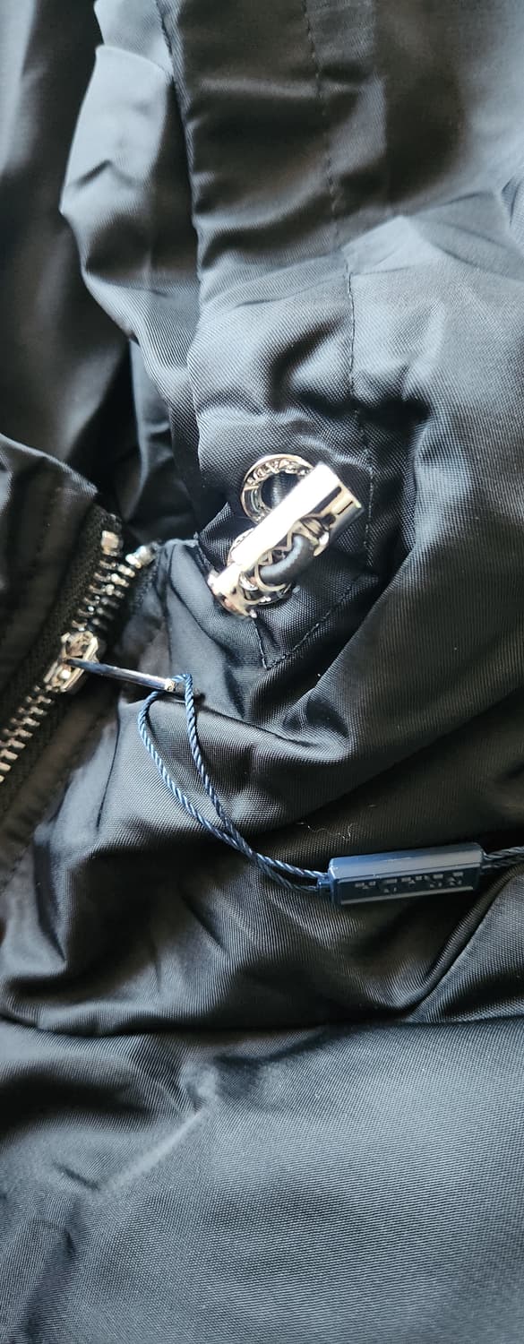 프라다 리나일론 후드 다운 재킷 블랙 새상품 상품이미지5