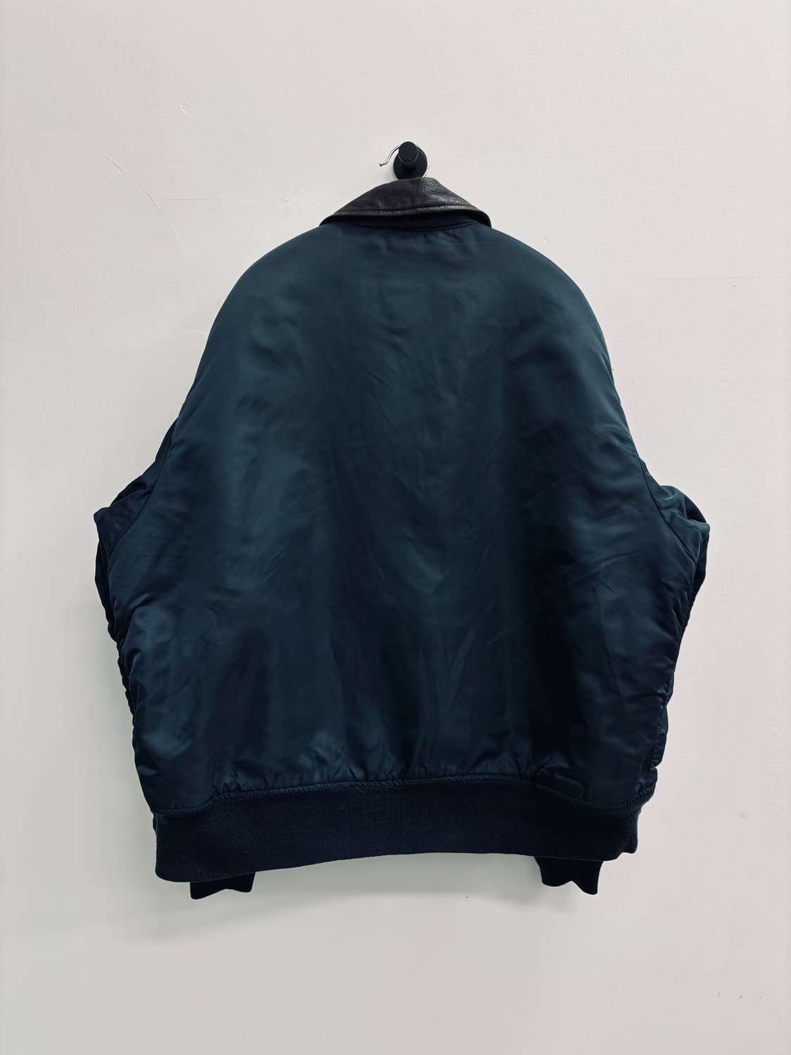 알파 인더스트리 ALPHA INDUSTRIES B-15 플라이트 자켓 상품이미지4