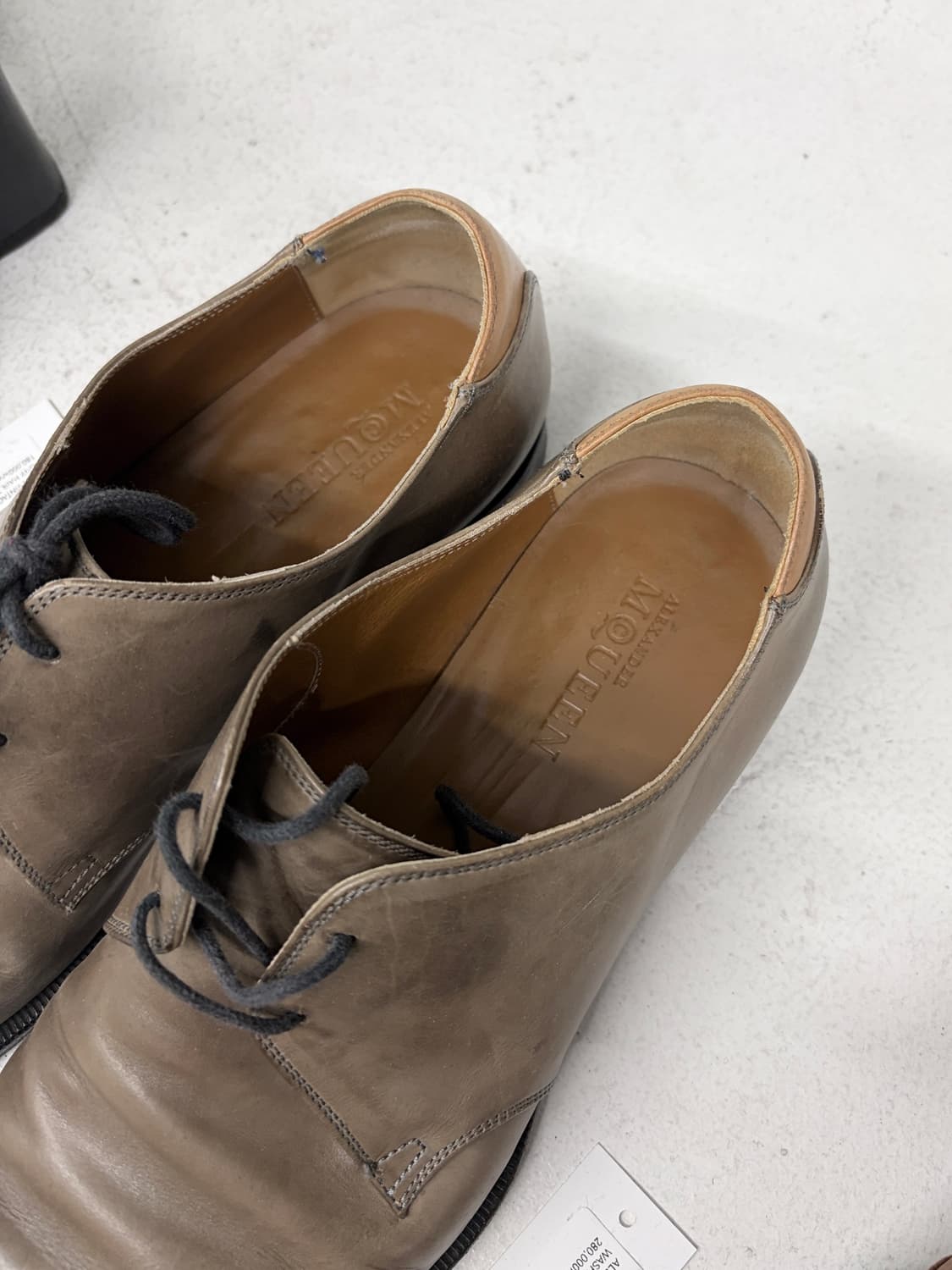 알랙산더 맥퀸 워시드 레더 슈즈 상품이미지3