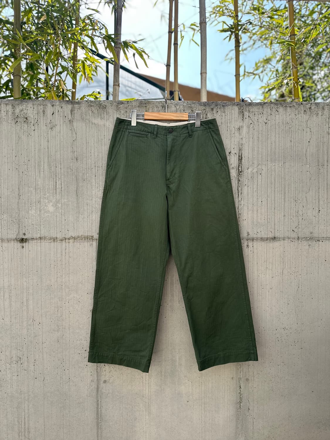 빔즈 플러스 헤링본 트윌 밀리터리 트라우저  상품이미지1