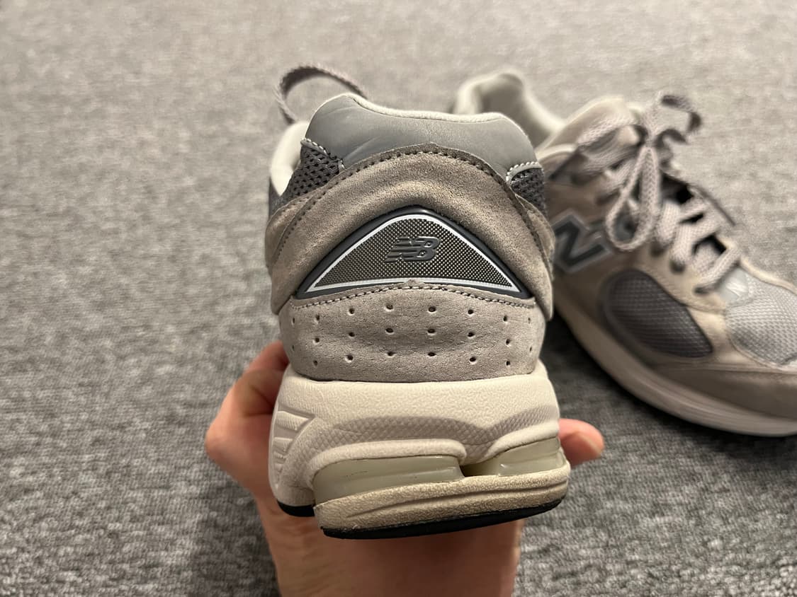 [275] 뉴발란스 2002R 그레이 운동화 상품이미지5