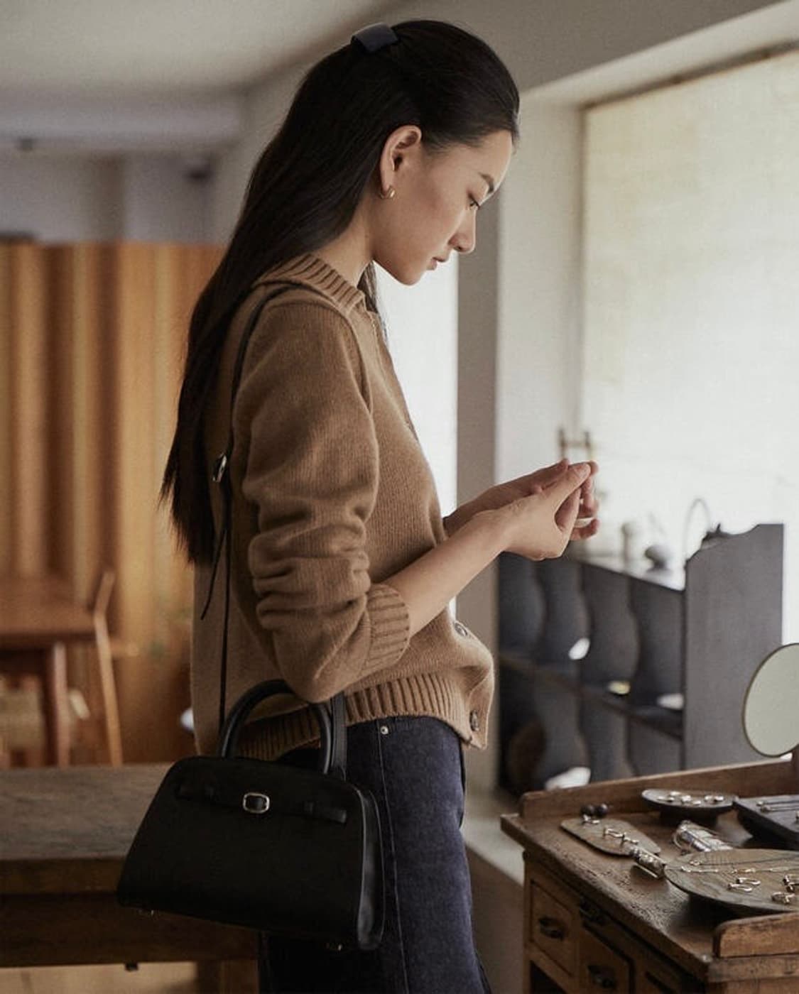 포유온 Allen Collar Cardigan 엘렌 카라 가디건 카라멜 상품이미지4