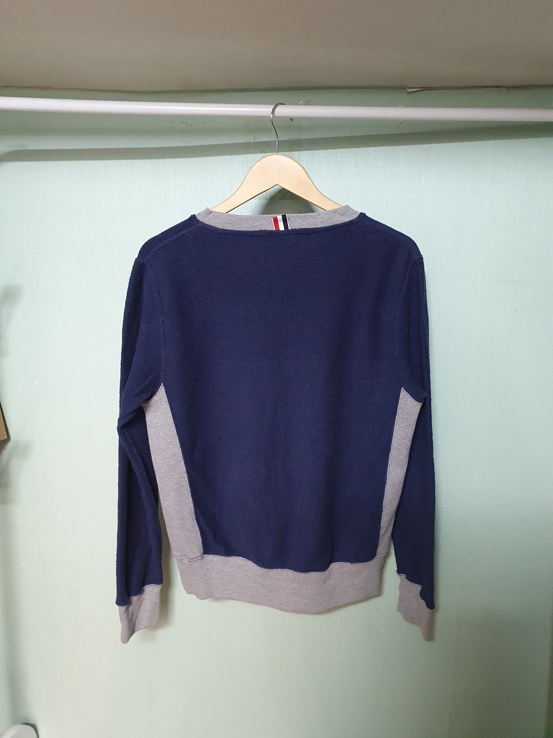 톰브라운 맨투맨 사이즈2 상품이미지8