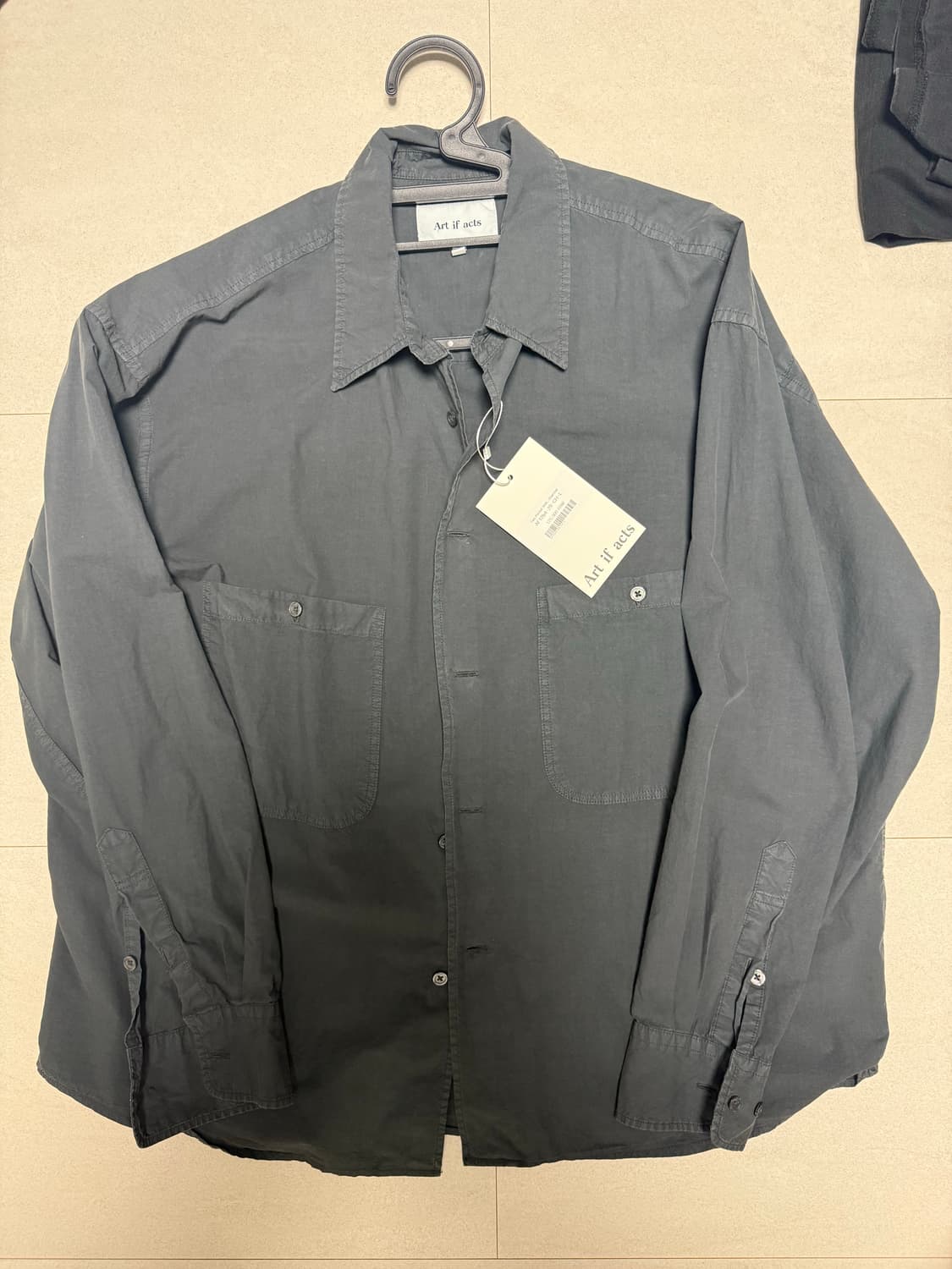 아트이프액츠 셔츠 새상품 라지사이즈 상품이미지1