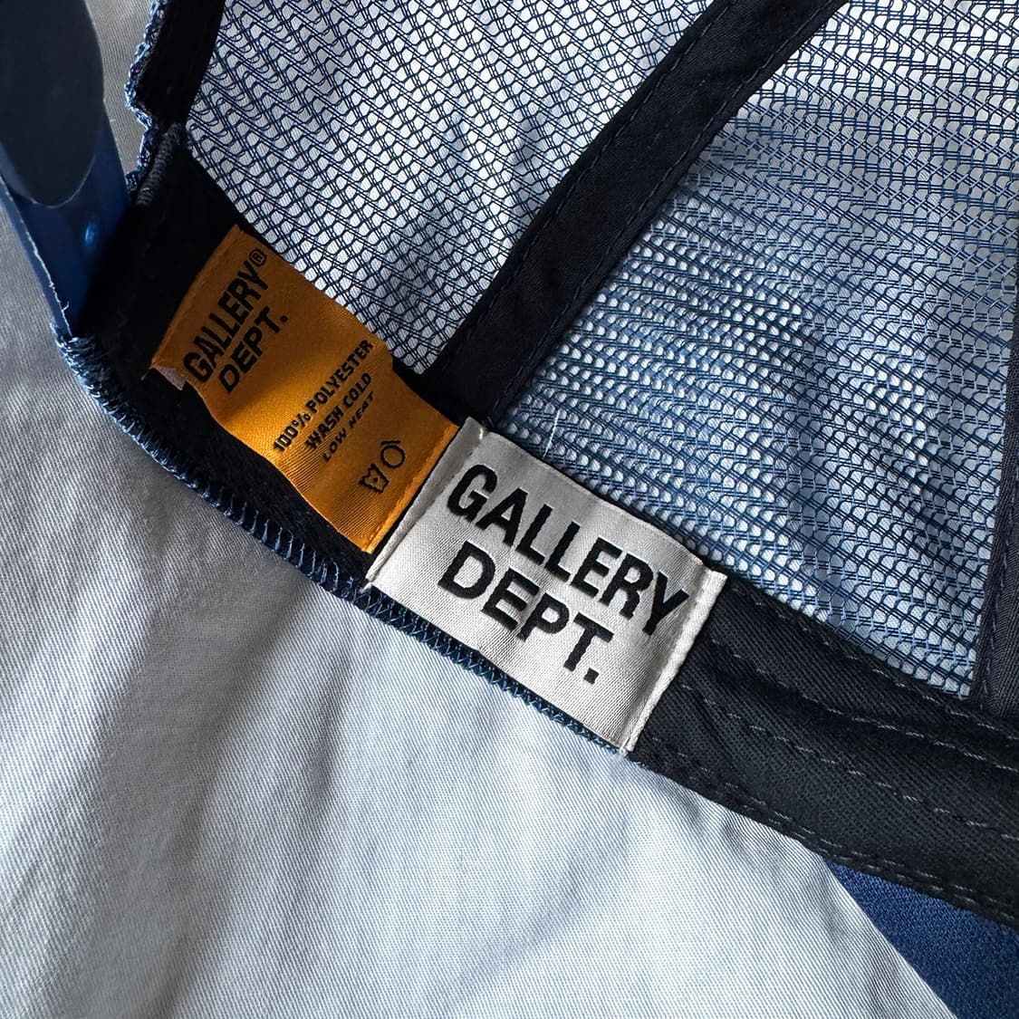 [OS] 갤러리 디파트먼트 프렌치 로고 트러커 햇 - 네이비 상품이미지6