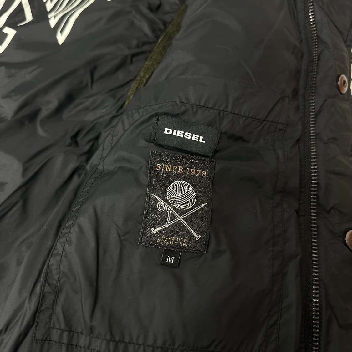 디젤 그라데이션 니트 구스 다운 패딩 조끼 상품이미지9