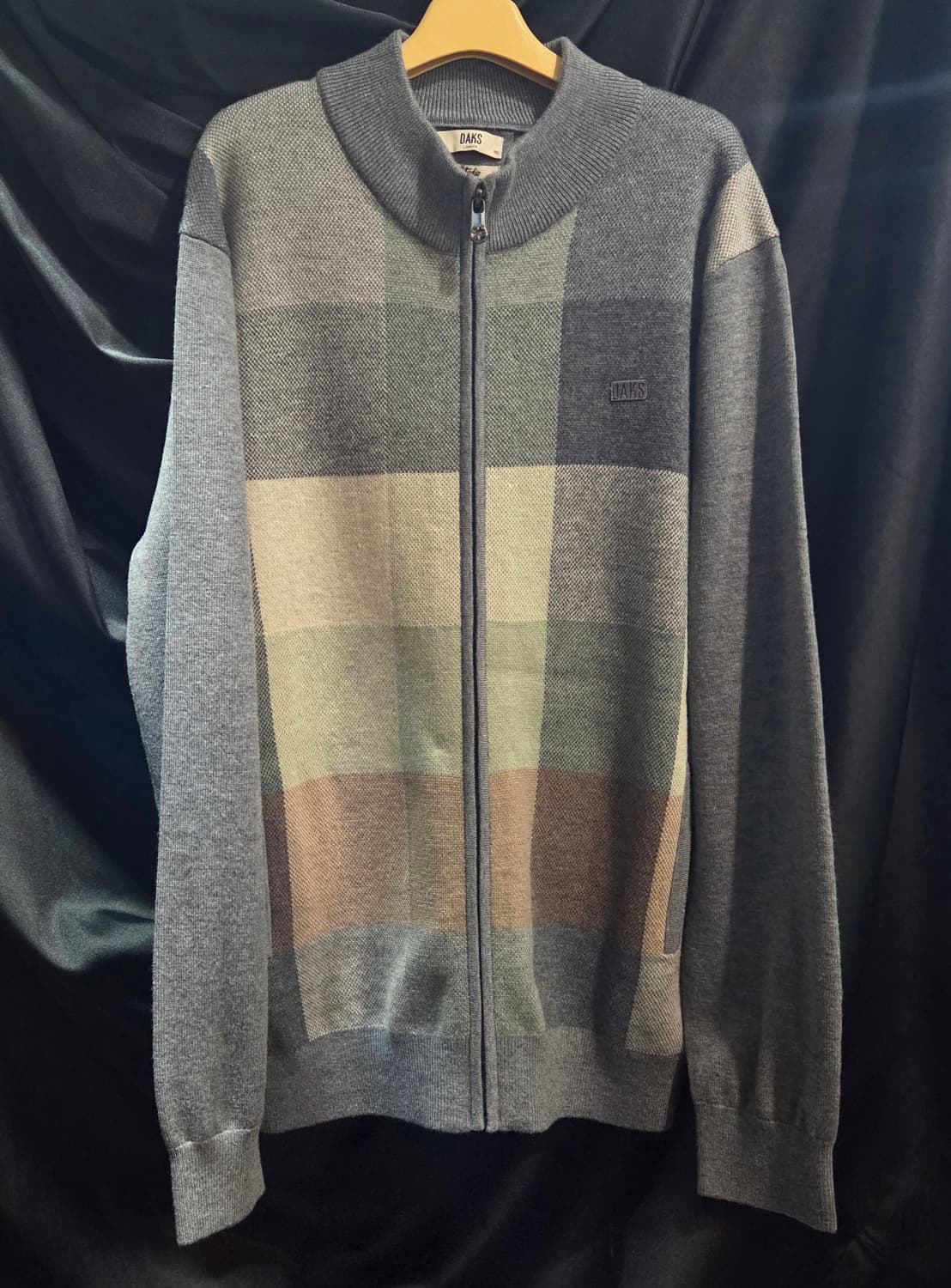 닥스 체크 패턴 울100 니트 집업 상품이미지2