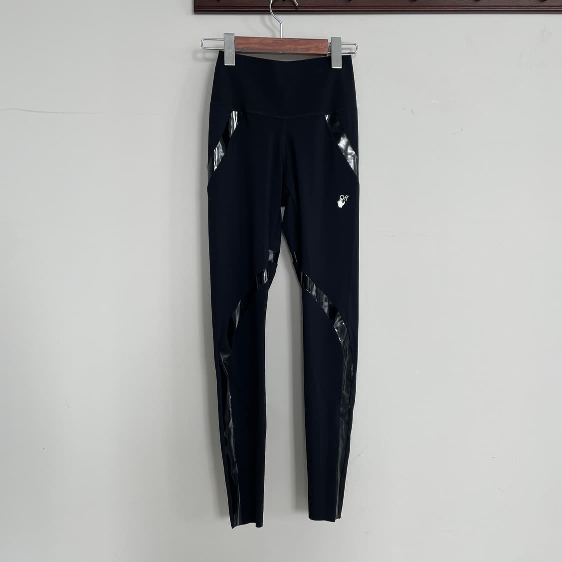 오프화이트 정규 레깅스 상품이미지1