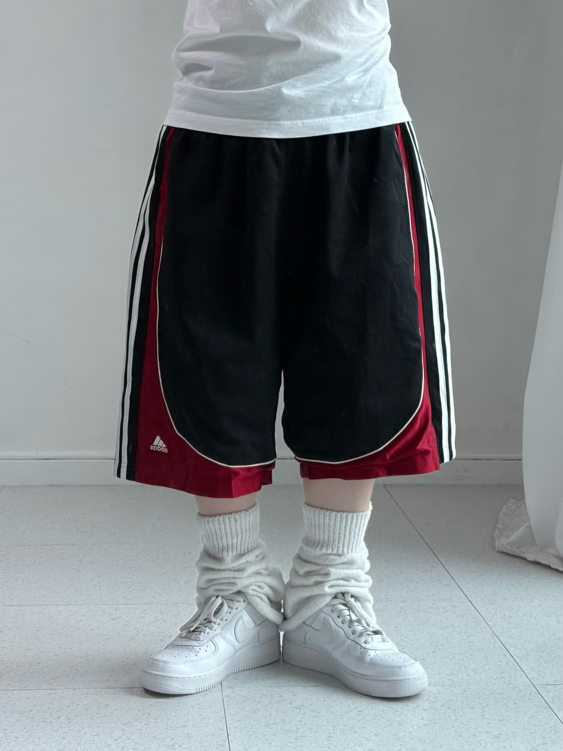 아디다스 블랙 레드 버뮤다 팬츠 상품이미지1