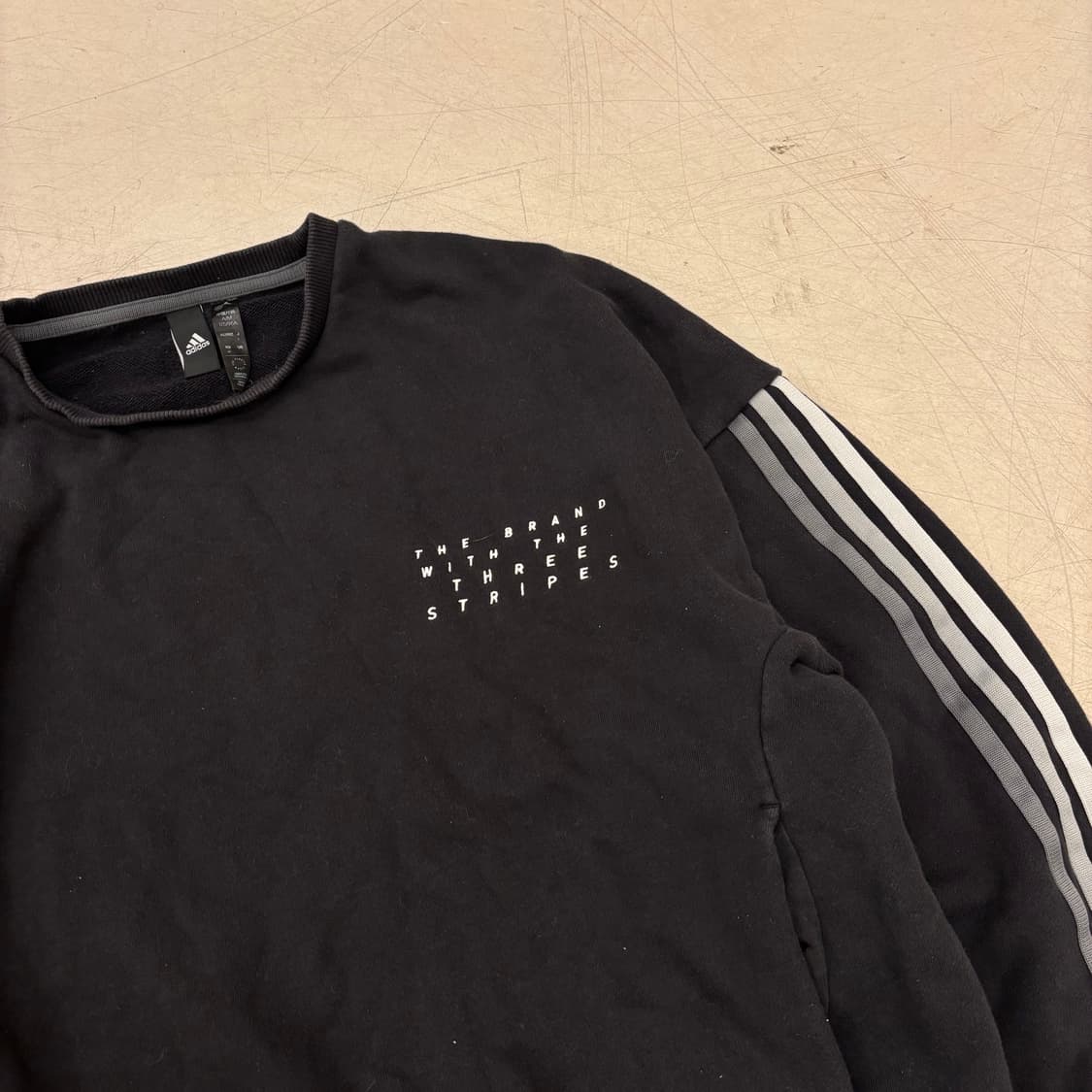 아디다스 삼선 블랙 맨투맨 상품이미지2
