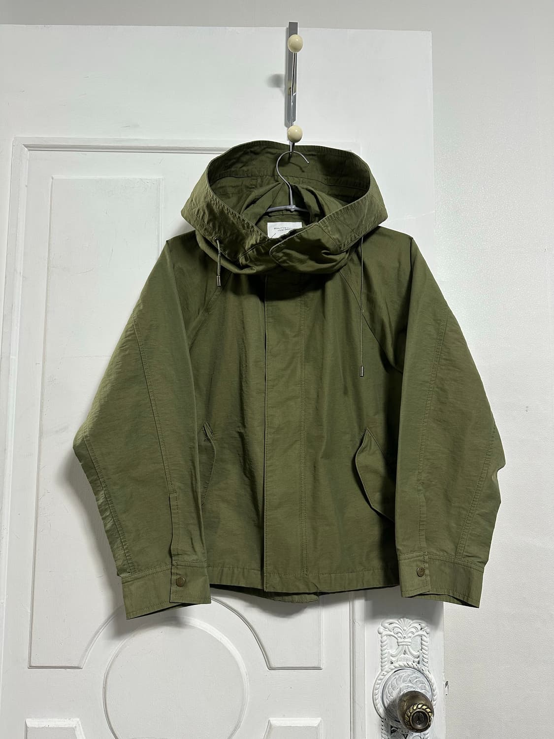 뷰티앤유스 마운틴 크롭 파카 상품이미지1