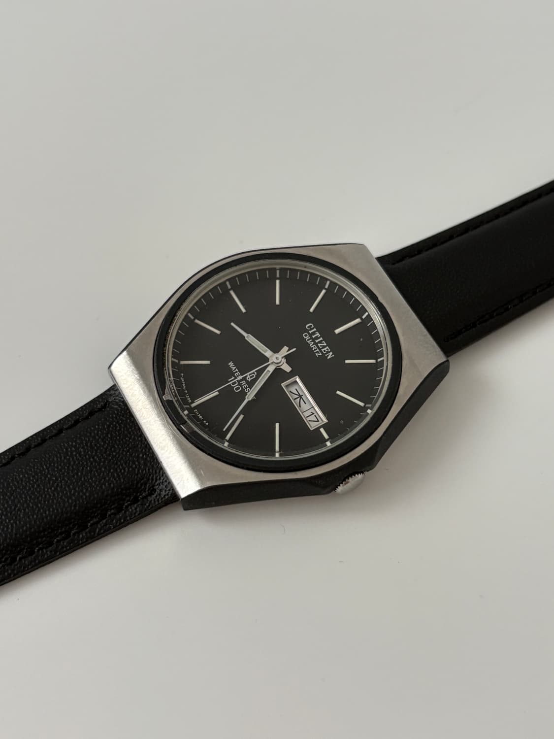80s CQ black dial silver quartz  상품이미지5