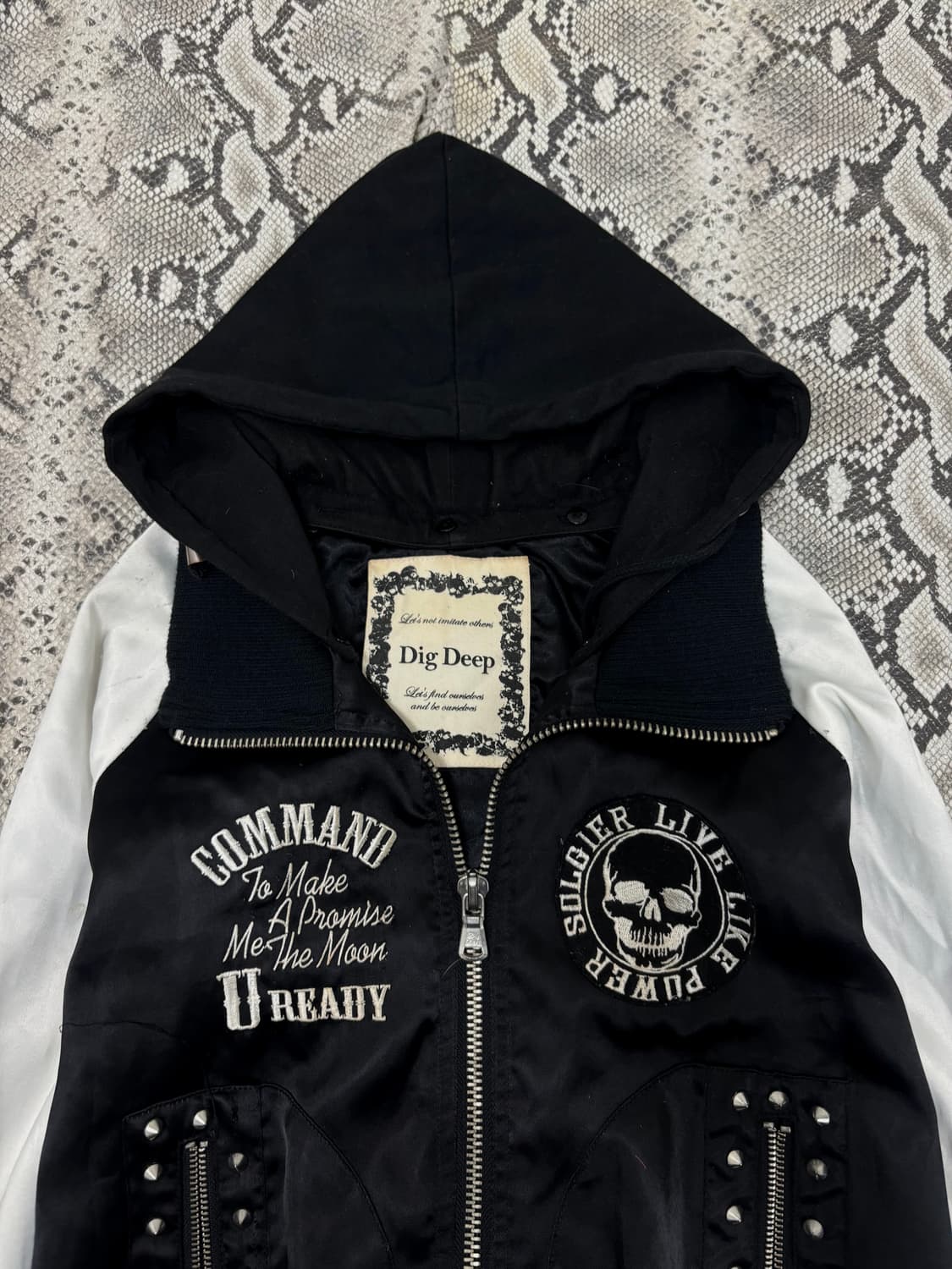  00‘s Rare Design Skull Patch&Stud Detai 상품이미지4