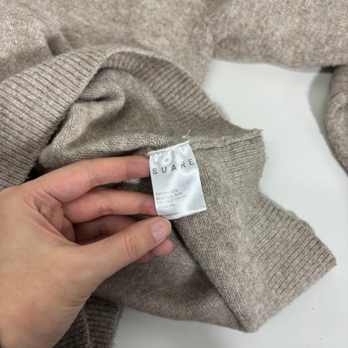 L 100 수아레 멜란지베이지 반집업 카락넥니트 상품이미지3